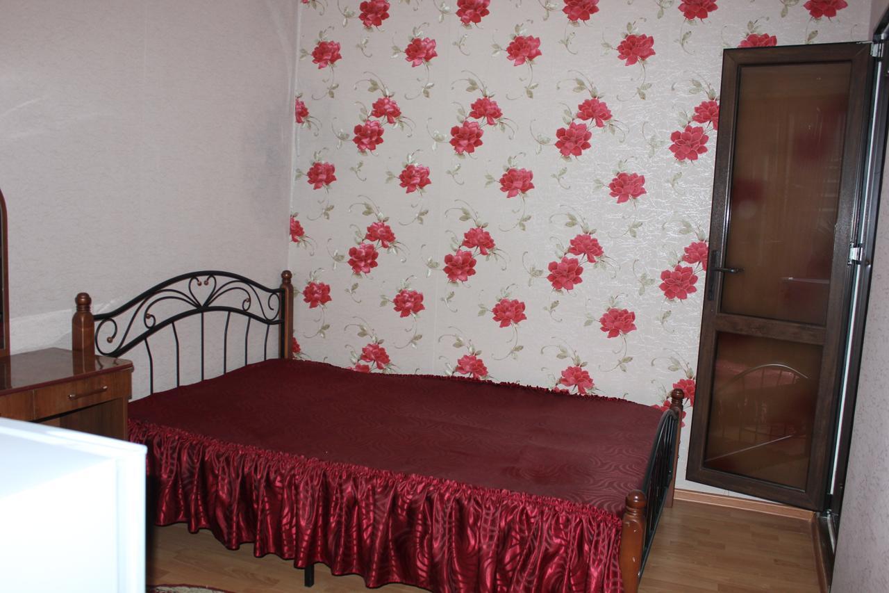 Nina Mini Hotel Gagra Esterno foto